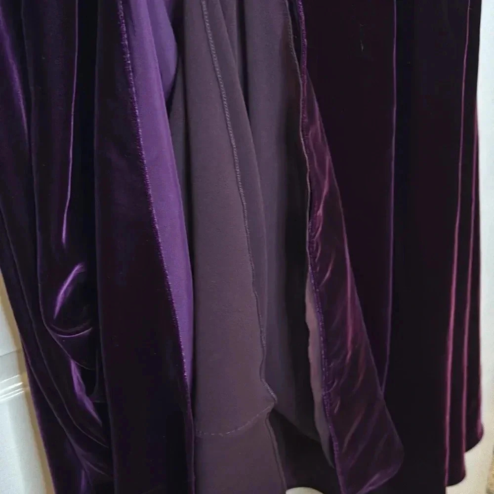 EUC DIOR women’s rich purple velvet skirt silk lined size 8us 40Fr mid length - Picture 5 of 10